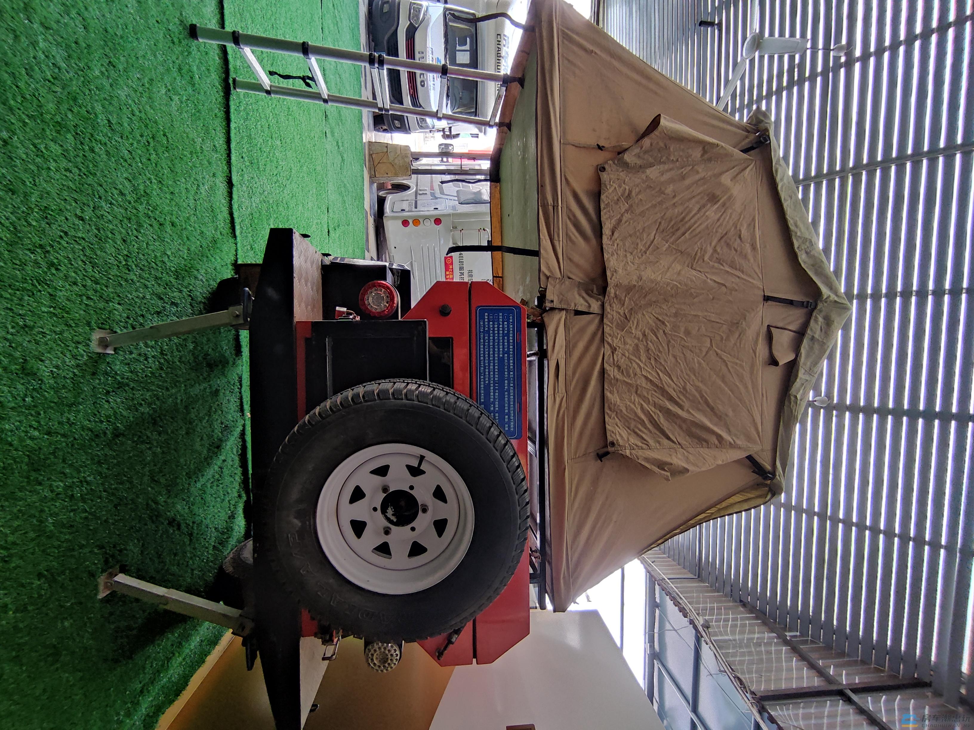 嵘野越野式拖挂房车