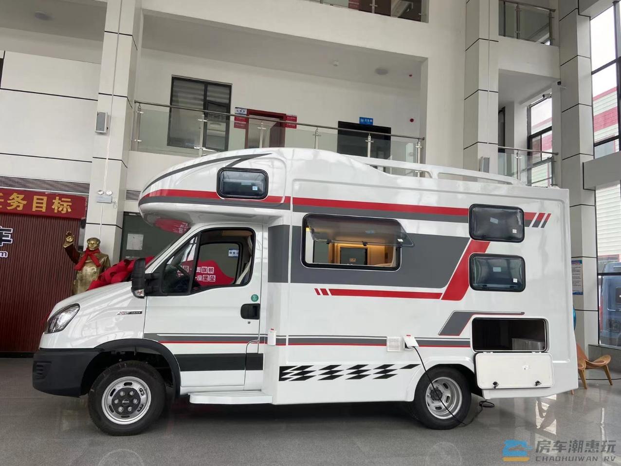 租房车-【上海取还戏动店】依维柯家庭款C型房车