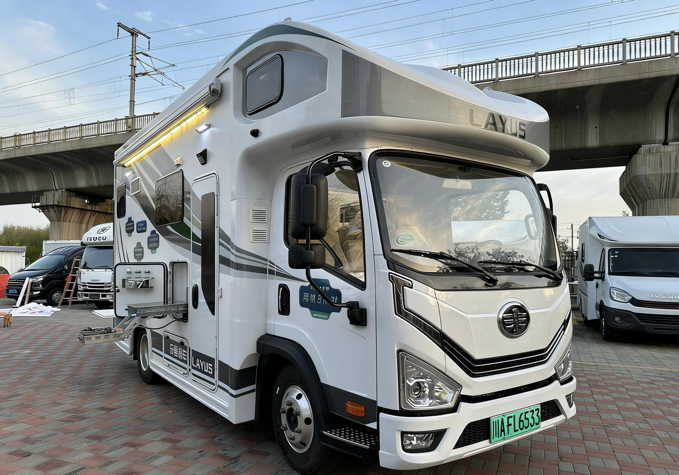 潮惠玩-全国首家高端出行工具租赁平台